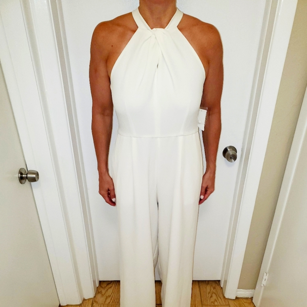 Julia Jordan twist neck halter jumpsuit w/ pockets